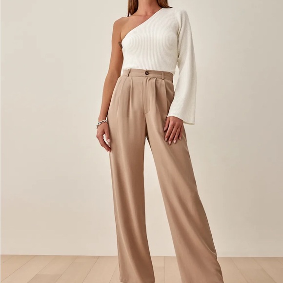 Reformation Santo Cashmere One Shoulder Sweater - Picture 4 of 14